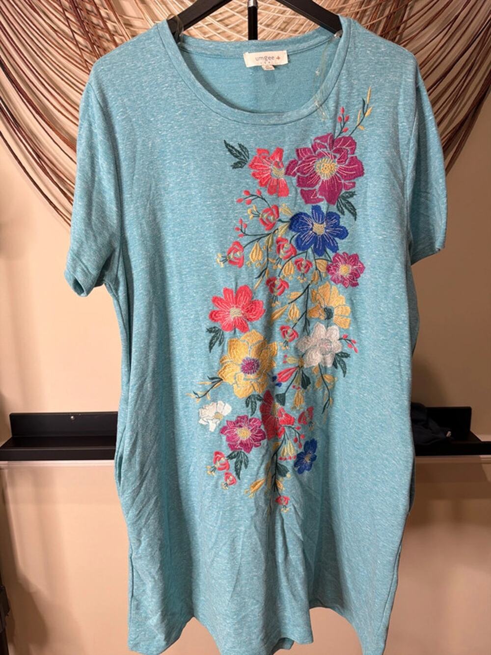 Umgee floral embroidered dress EUC xl 2961